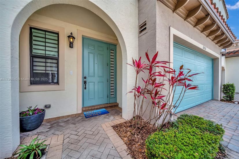 12512 NW 32nd Mnr, Sunrise FL 33323
