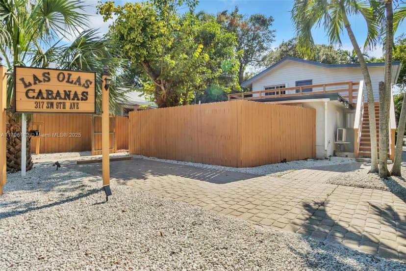 317 SW 9th Ave, Fort Lauderdale FL 33312