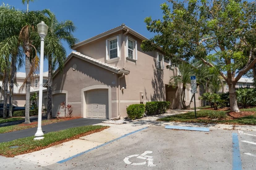 1999 Madeira Dr # 1999, Weston FL 33327