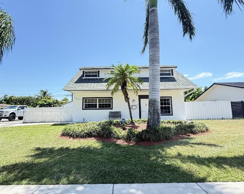 18211 SW 95th Ct, Palmetto Bay FL 33157