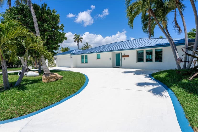 2711 NE 57th Ct, Fort Lauderdale FL 33308