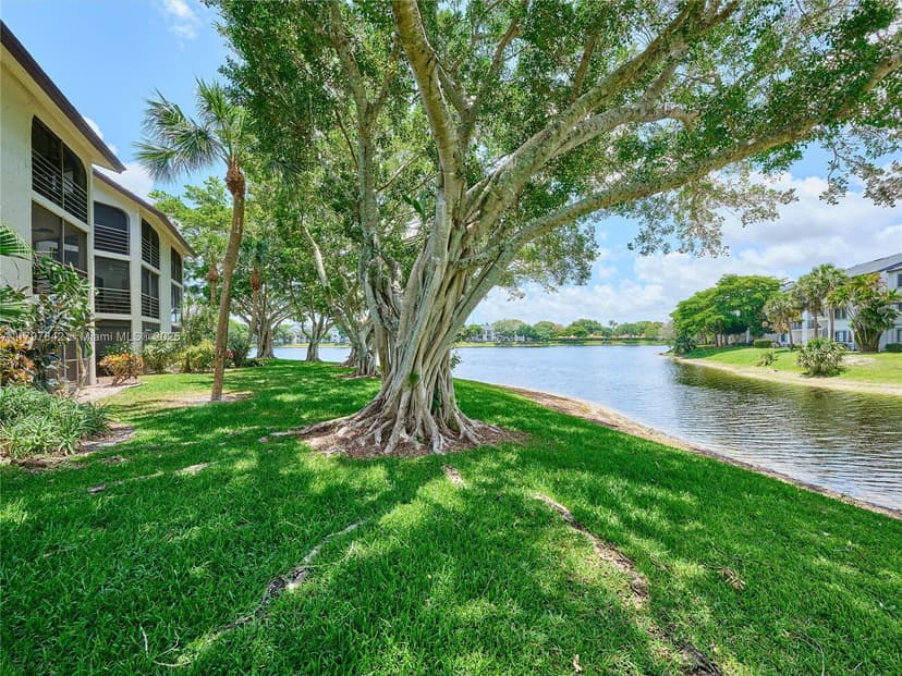 5380 Cedar Lake Dr # 204, Boynton Beach FL 33437