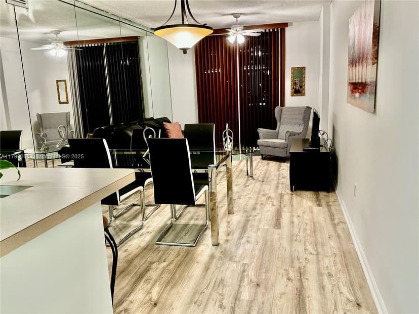 185 SE 14th Ter # 1812, Miami FL 33131