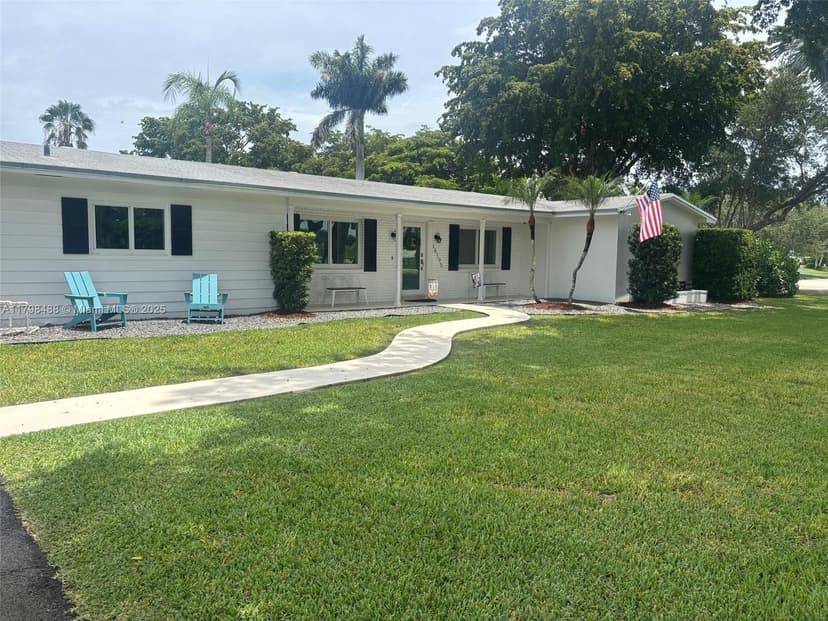 16195 SW 78th Ave, Palmetto Bay FL 33157