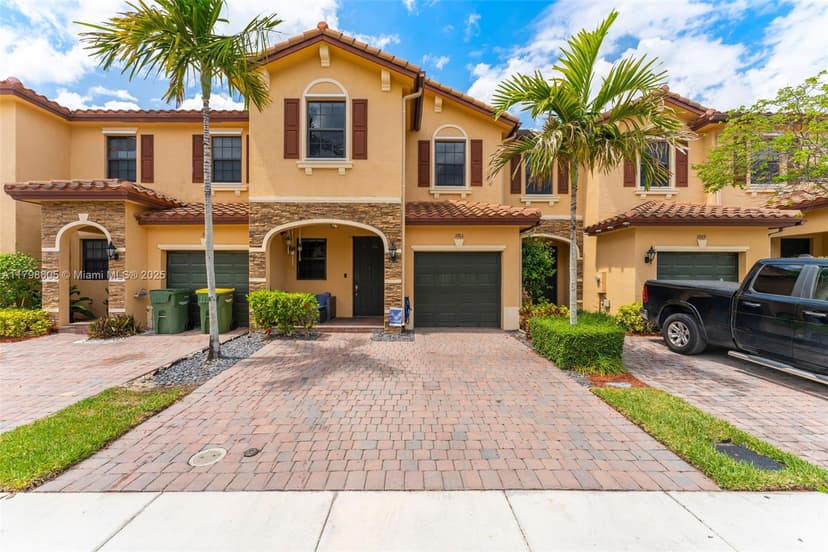 3763 SE 2nd St, Homestead FL 33033