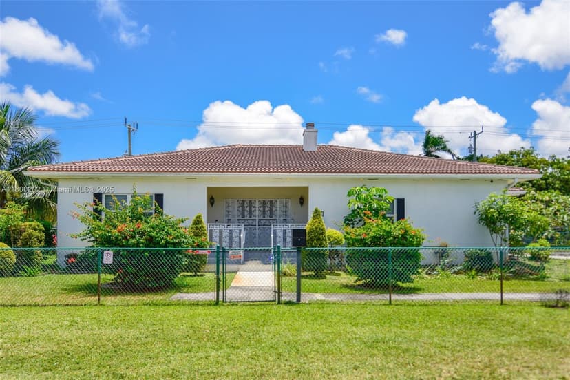 611 SW 8th St, Hallandale Beach FL 33009