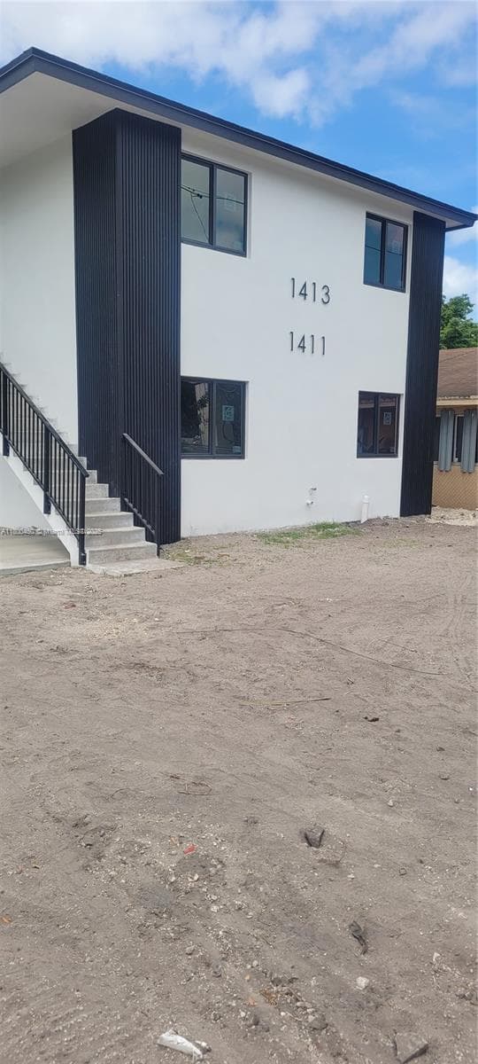 1411 NW 40th St, Miami FL 33142