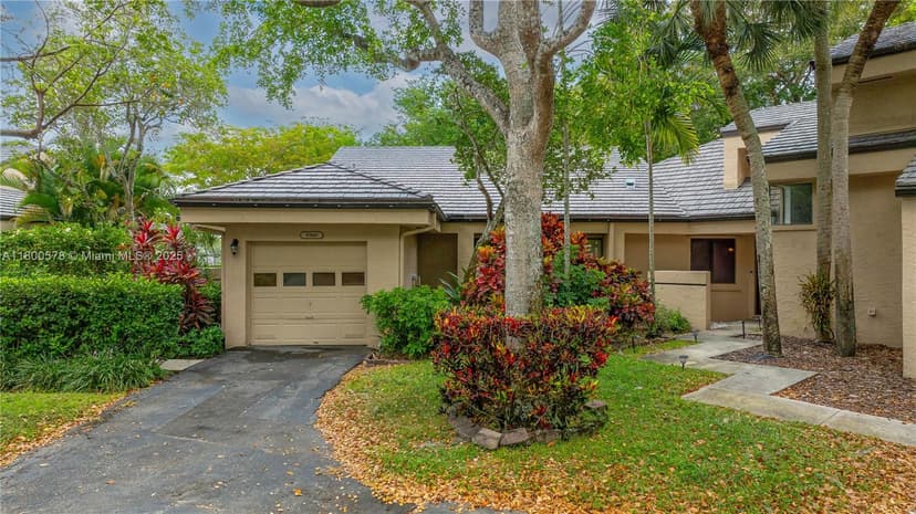 9360 S Chelsea Dr S, Plantation FL 33324