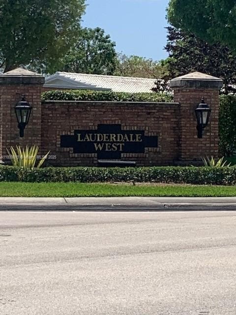 1024 NW 90th Way, Plantation FL 33322