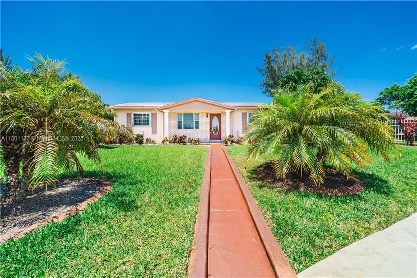 3125 NW 205th St, Miami Gardens FL 33056