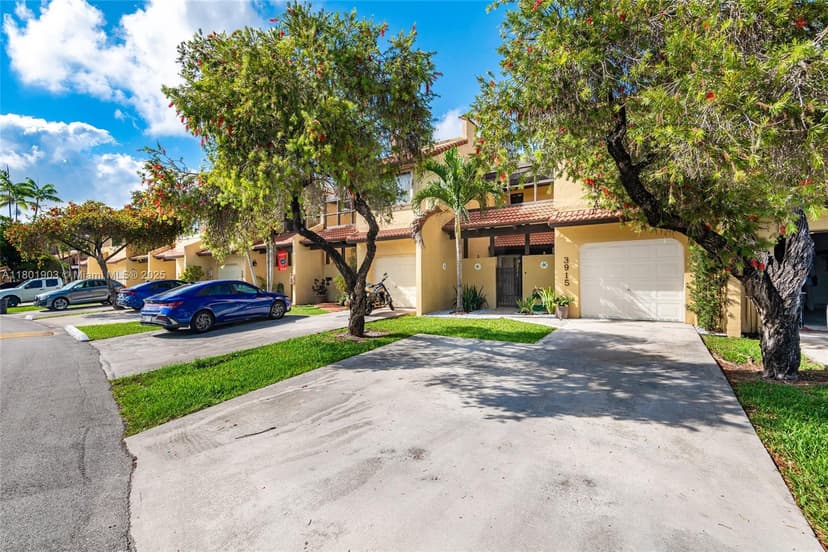3915 Adra Ave # 46A, Doral FL 33178