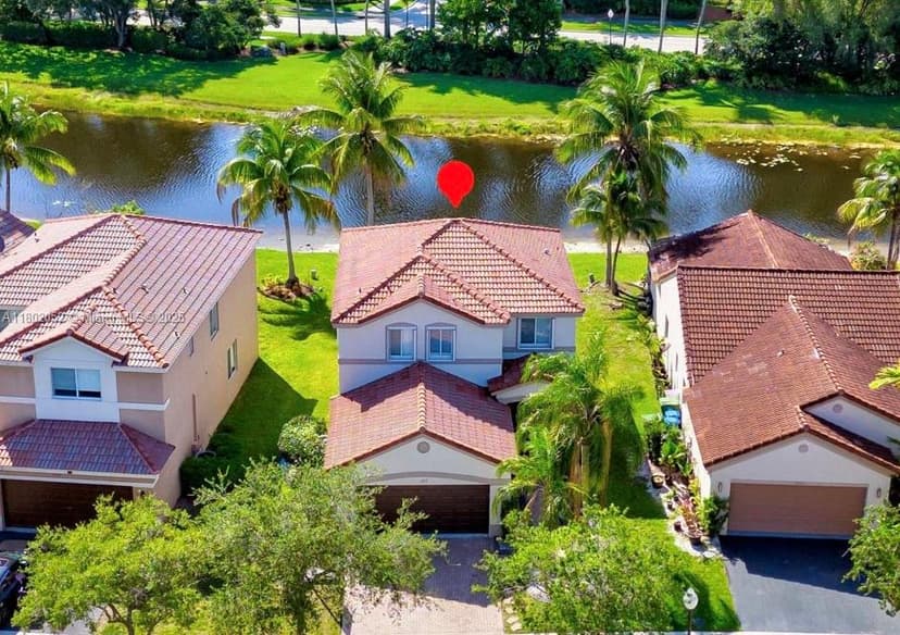1317 Majesty Ter, Weston FL 33327