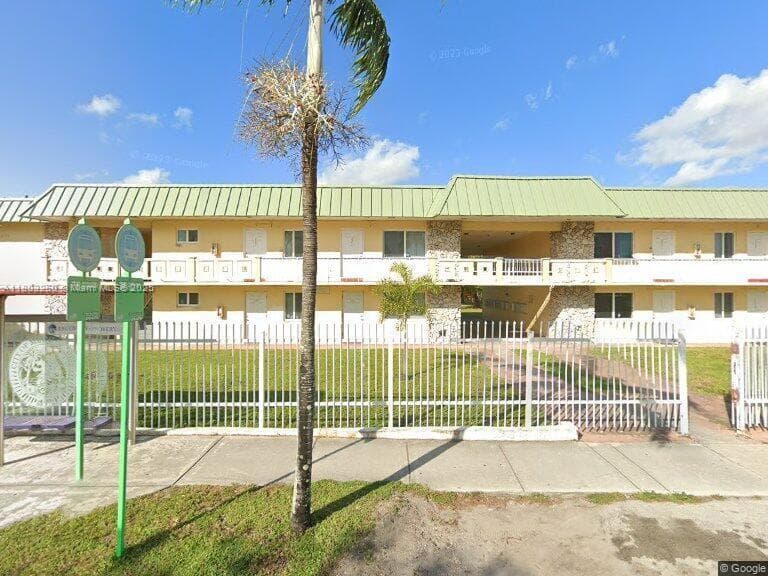505 NW 177th St # 136, Miami Gardens FL 33169