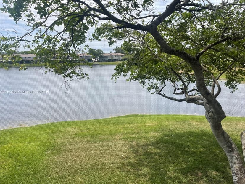 1124 NW 106th Ter # 202, Pembroke Pines FL 33026