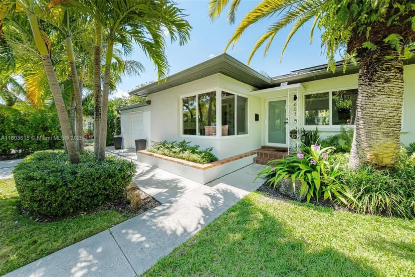 863 NE 90th St, Miami FL 33138
