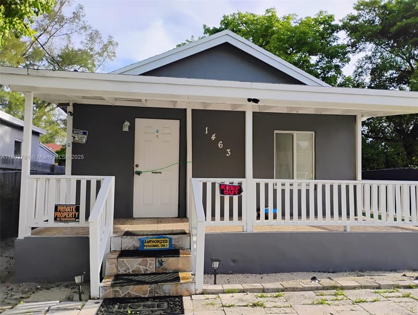 1463 NW 70th St, Miami FL 33147