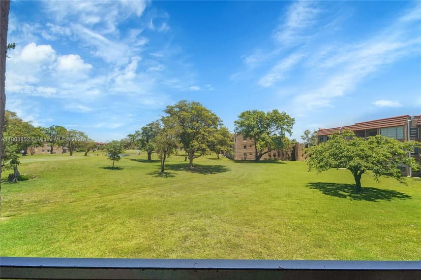 9781 Sunrise Lakes Blvd # 202, Sunrise FL 33322