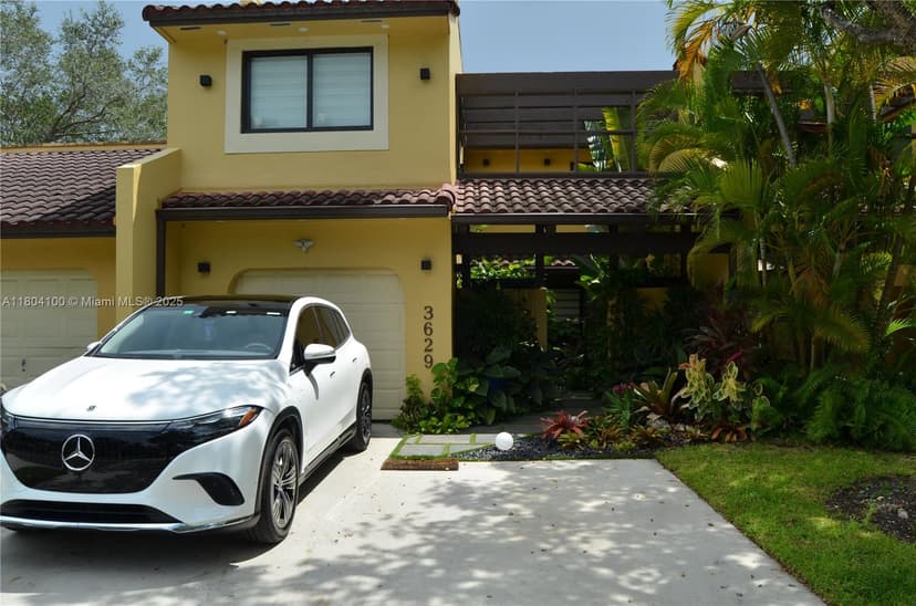 3629 Estepona Ave, Doral FL 33178