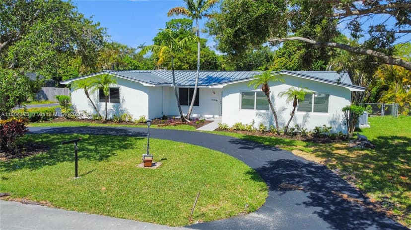 17640 SW 84th Ct, Palmetto Bay FL 33157