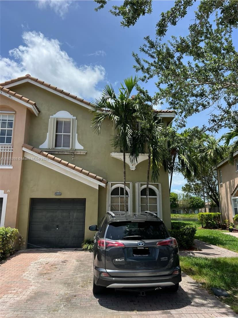 2497 SE 13th Ct, Homestead FL 33035