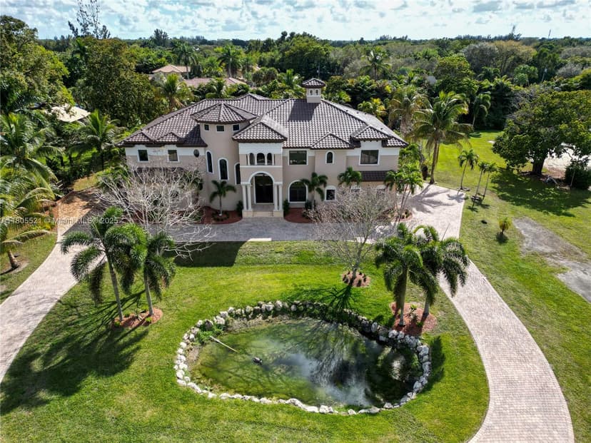 11930 NW 8th St, Plantation FL 33325