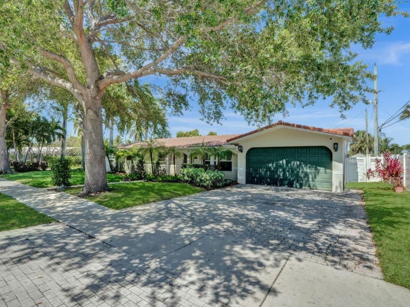 3401 NE 21st Ave, Lighthouse Point FL 33064