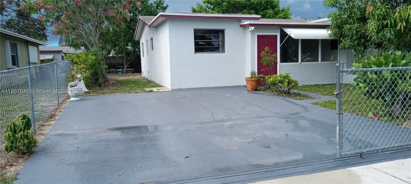 3161 NW 5th St, Lauderhill FL 33311