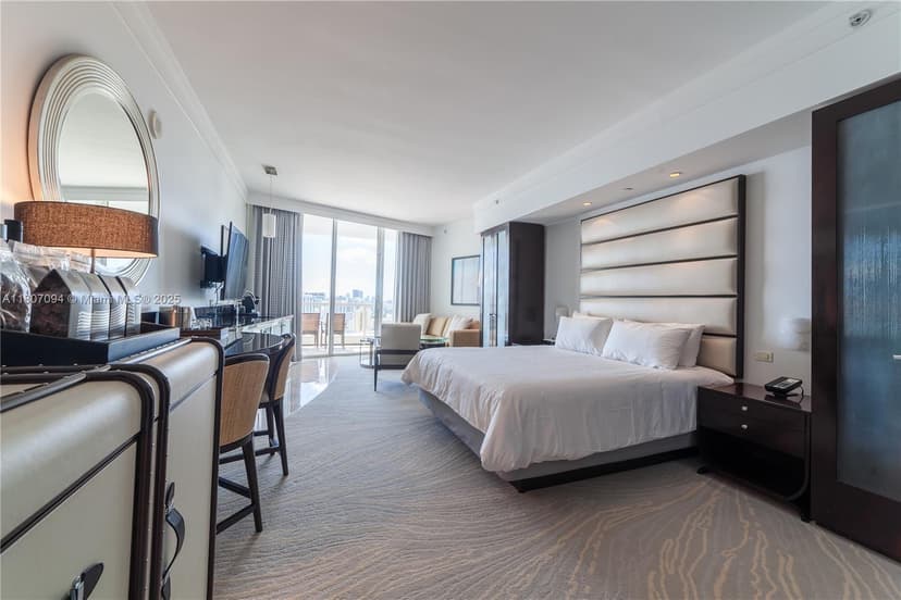 4391 Collins Ave # 1914, Miami Beach FL 33140