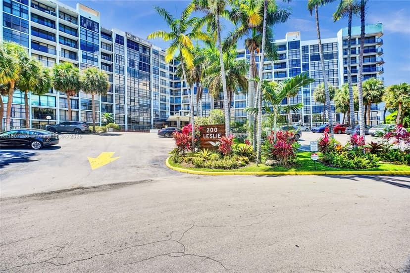 200 Leslie Dr # 1031, Hallandale Beach FL 33009