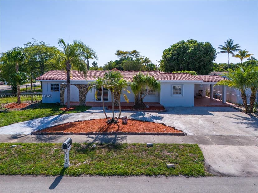 19704 NW 48th Ct, Miami Gardens FL 33055
