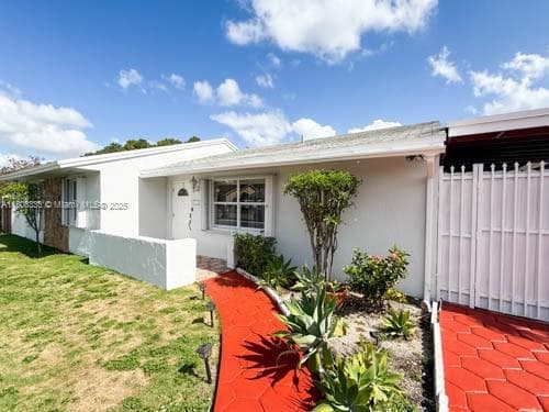 11321 SW 162nd Ter, Miami FL 33157