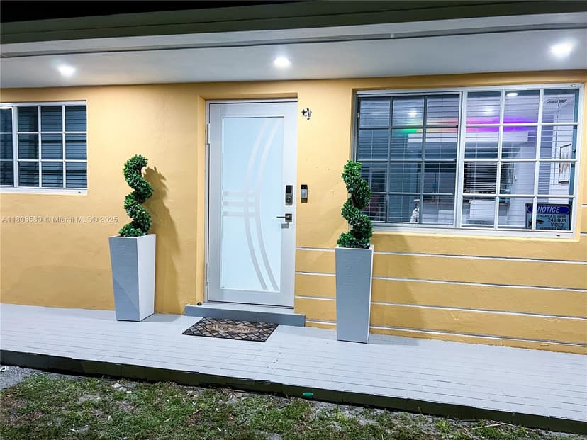 1321 NW 171st St, Miami Gardens FL 33169
