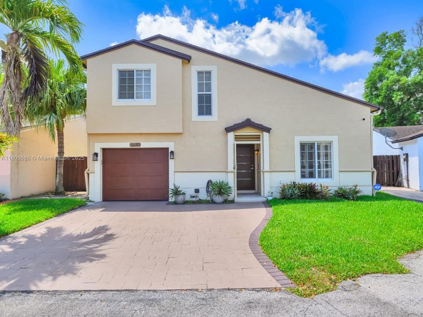 6566 NW 197th Ln, Hialeah FL 33015