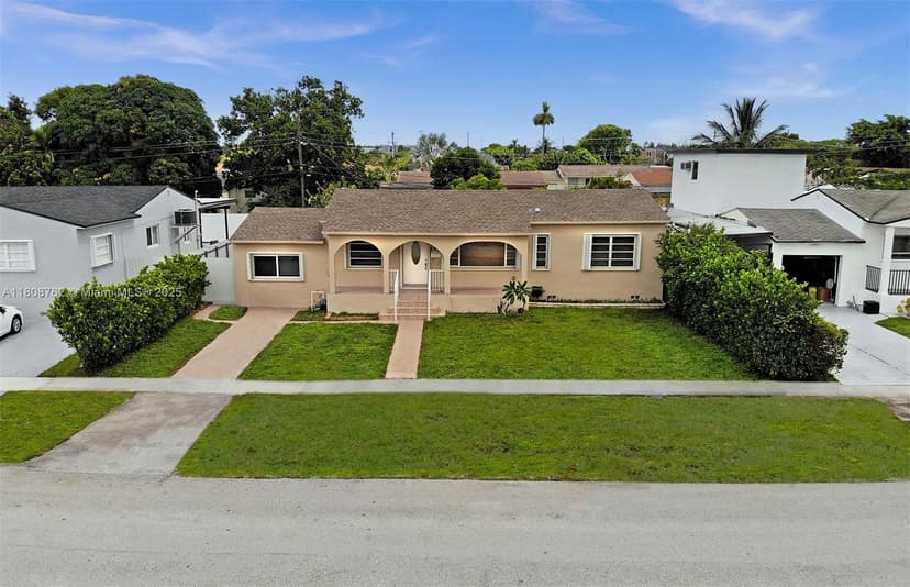 275 W 63rd St, Hialeah FL 33012