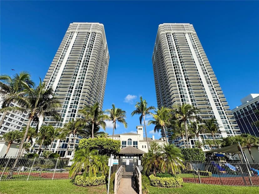 4779 Collins Ave # 2106, Miami Beach FL 33140