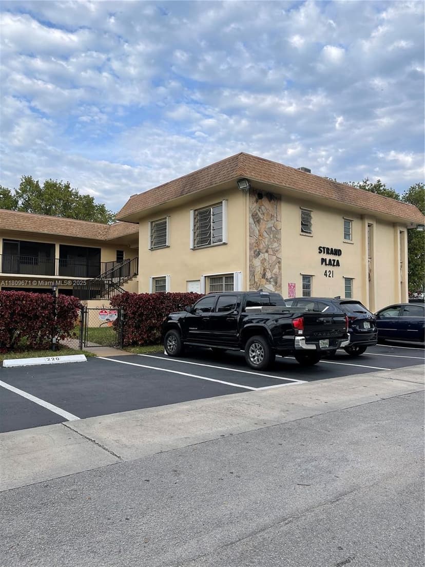 421 NE 1st St # 119, Hallandale Beach FL 33009