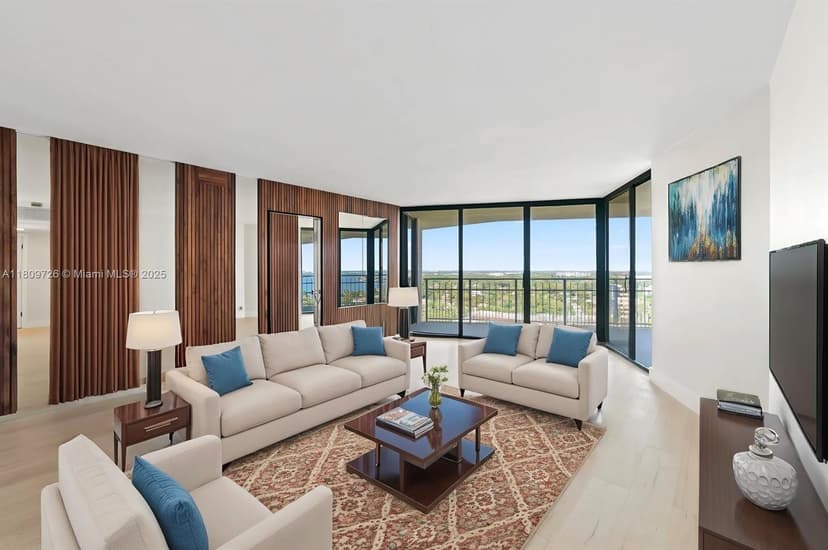 1000 Quayside Ter # 1909, Miami FL 33138