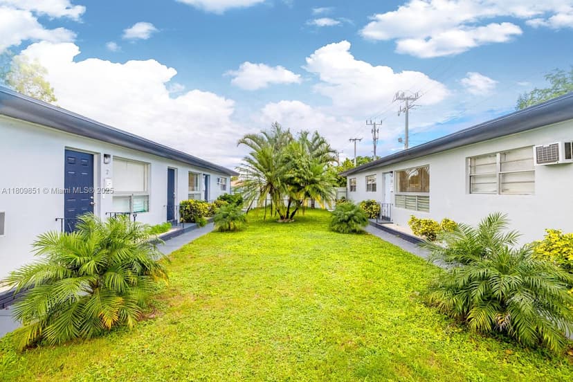 2206 Fillmore St 10 UNITS, Hollywood FL 33020