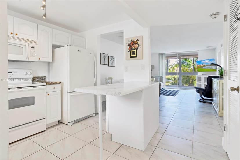 2801 N Pine Island Rd # 204, Sunrise FL 33322