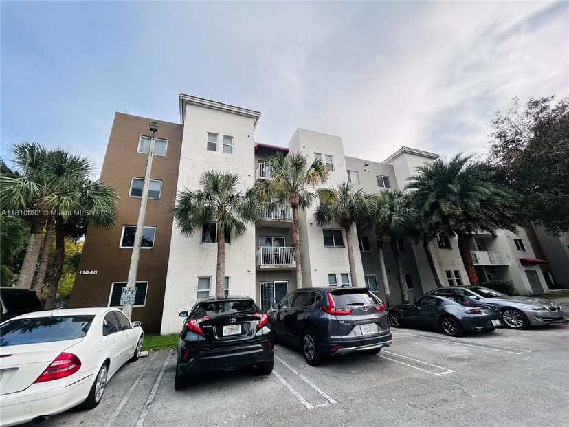 11040 SW 196 st # 209, Cutler Bay FL 33157