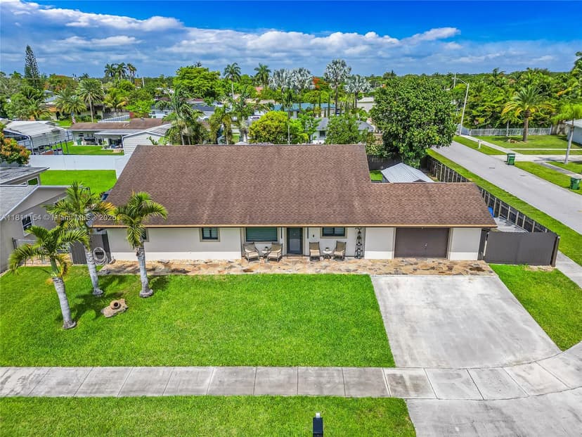 1760 NW 12th Ave, Homestead FL 33030