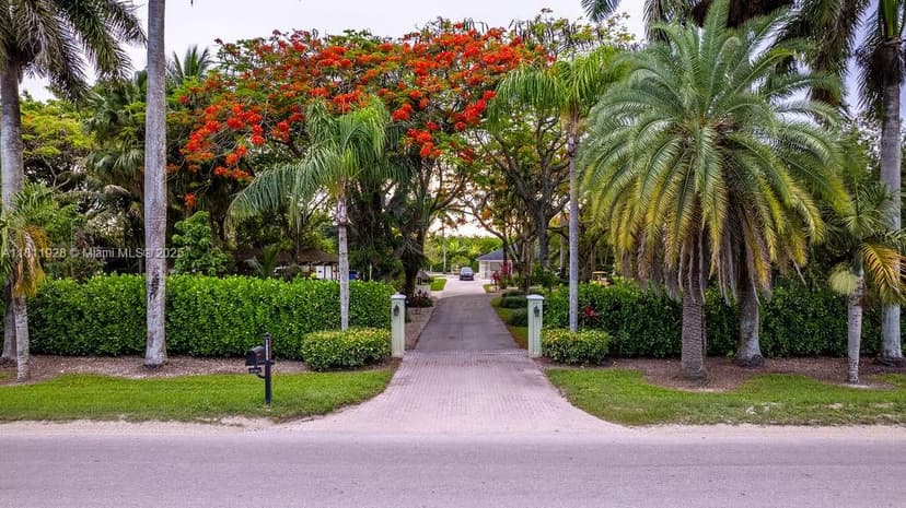 19700 SW 184th St, Miami FL 33187