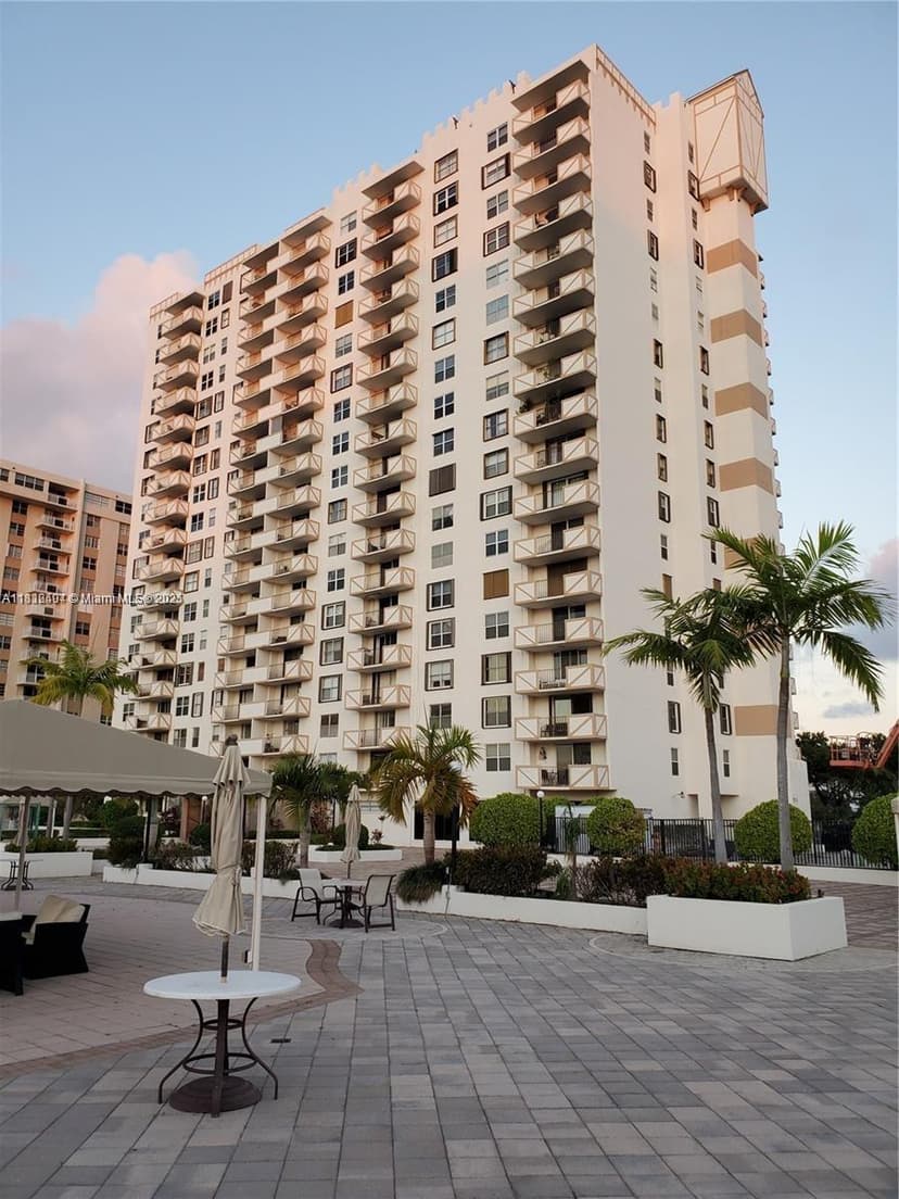1865 S Ocean Dr # 10D, Hallandale Beach FL 33009