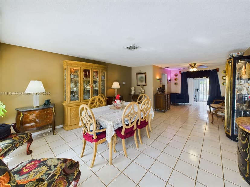 10221 SW 50th Ct, Cooper City FL 33328