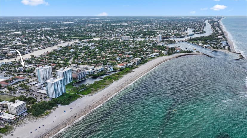 3229 Canal Dr, Pompano Beach FL 33062