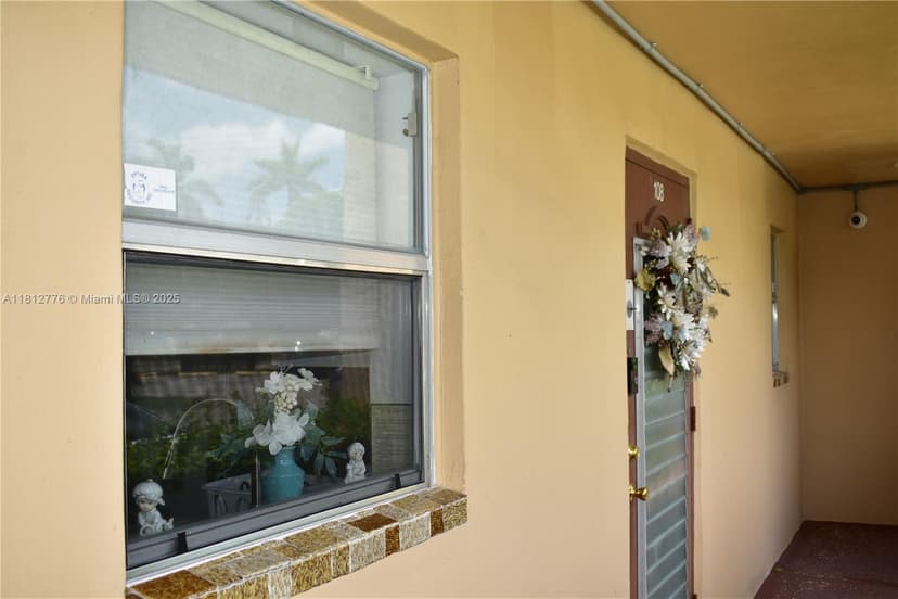 8951 Sunrise Lakes Blvd # 108, Sunrise FL 33322