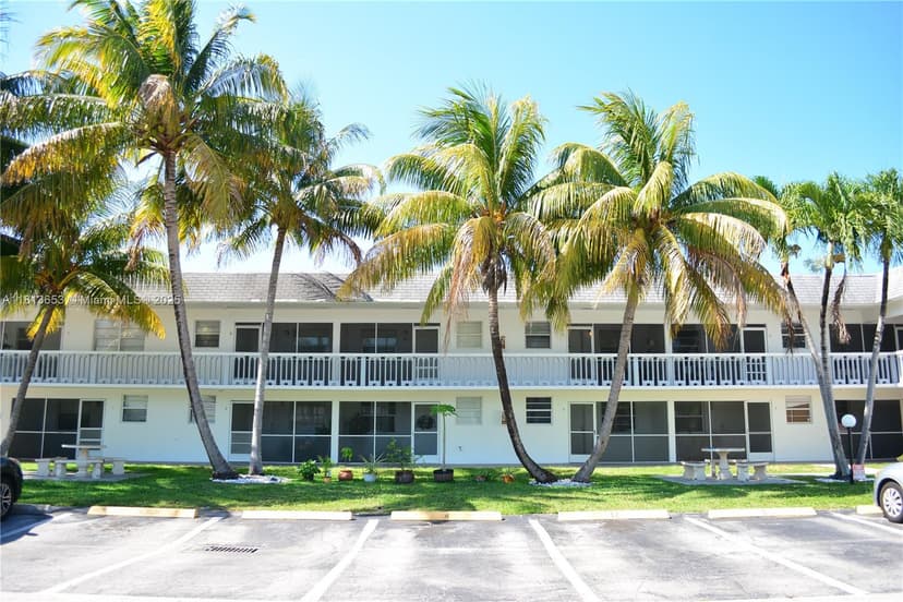 705 NE 2nd St # 4, Hallandale Beach FL 33009