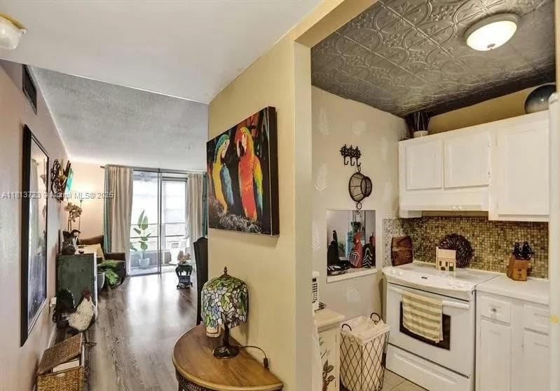 2801 N Pine Island Rd # 105, Sunrise FL 33322