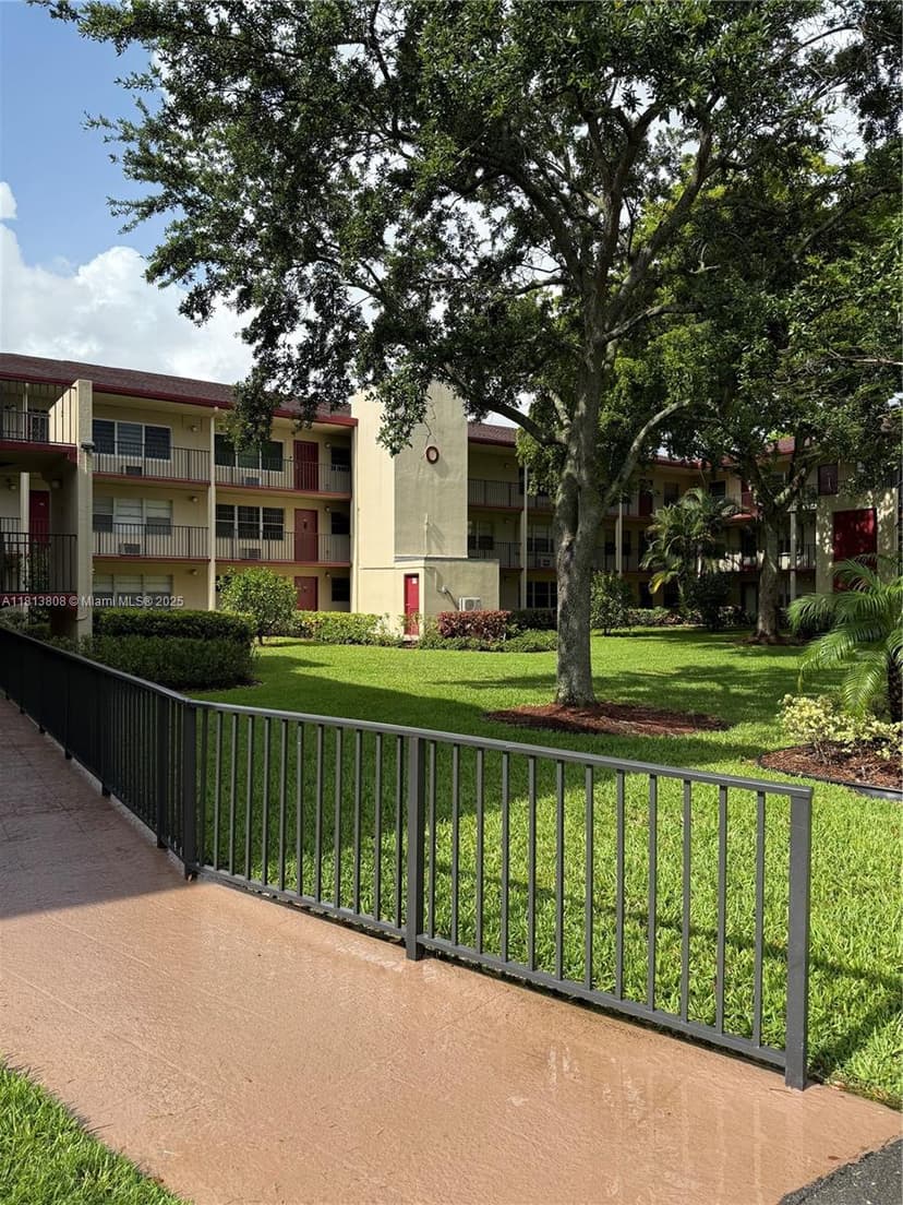 13300 SW 1st St # 109O, Pembroke Pines FL 33027
