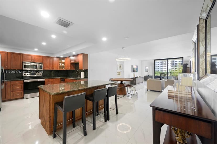 500 Three Islands Blvd # 206, Hallandale Beach FL 33009